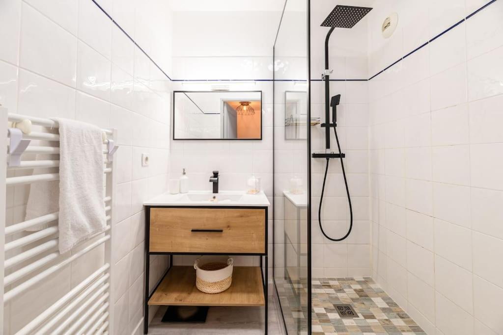 Appartement Cosy Au Centre Ville De Menton Exteriör bild