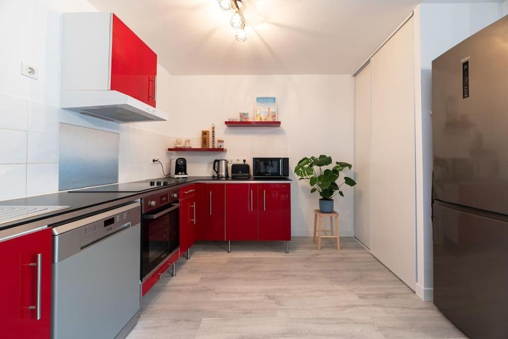 Appartement Cosy Au Centre Ville De Menton Exteriör bild